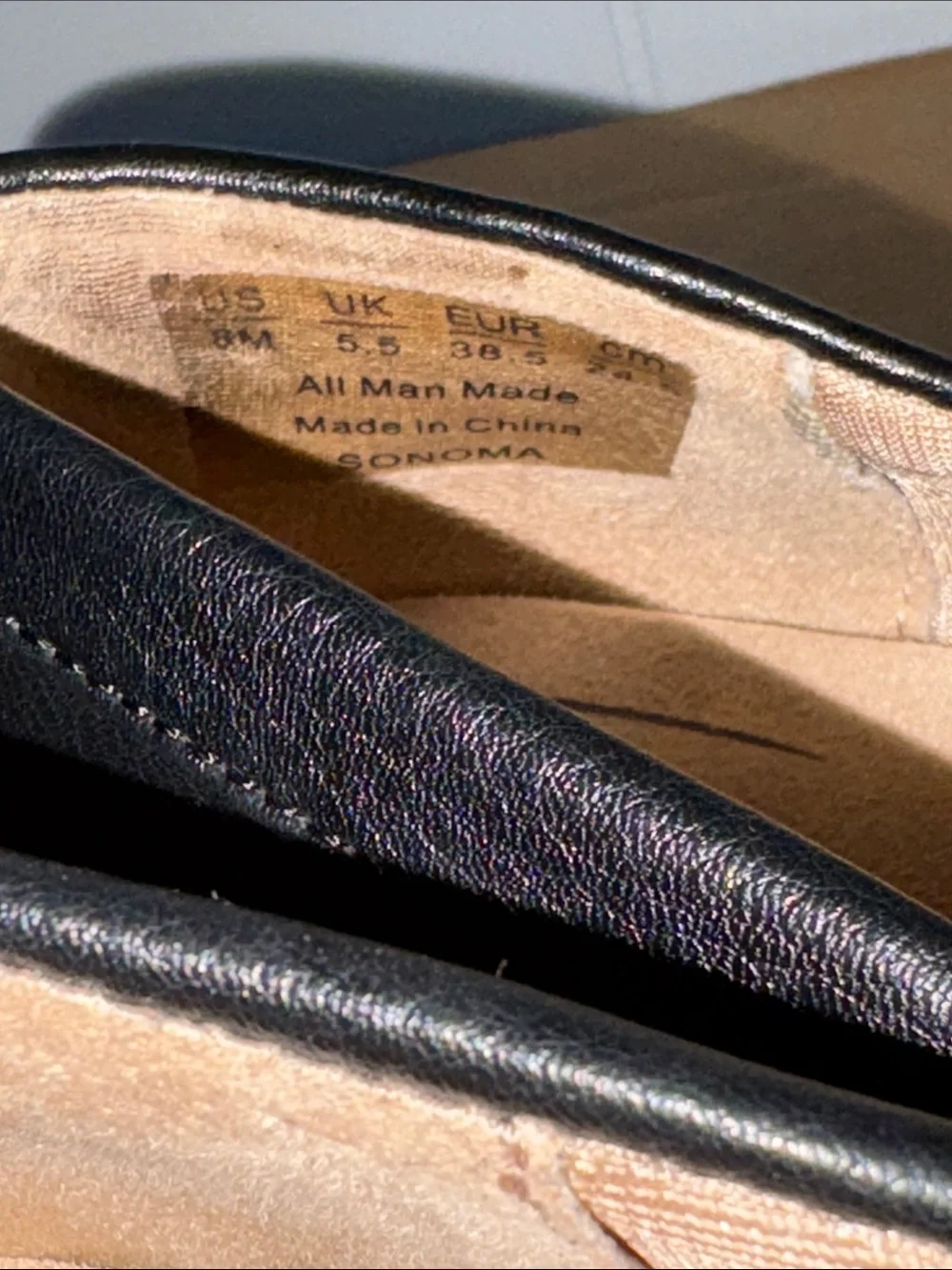 Life Stride Black Leather Women's Loafers with Gold Accent size 8 M